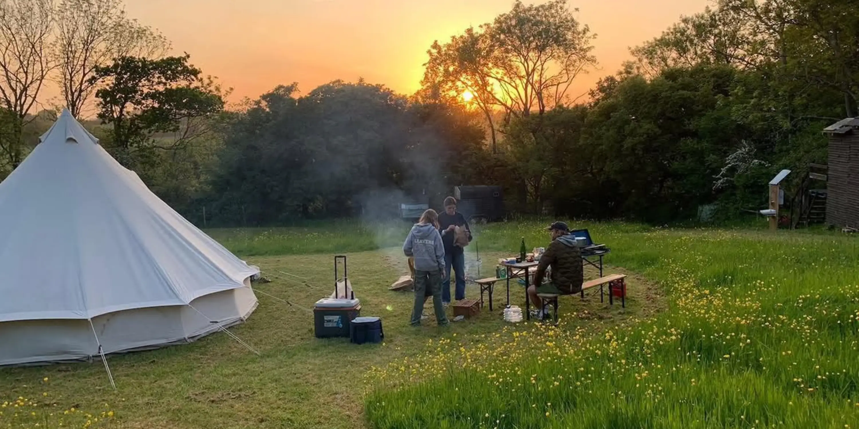 Best Kent Campsites Near Canterbury for a Group Getaway